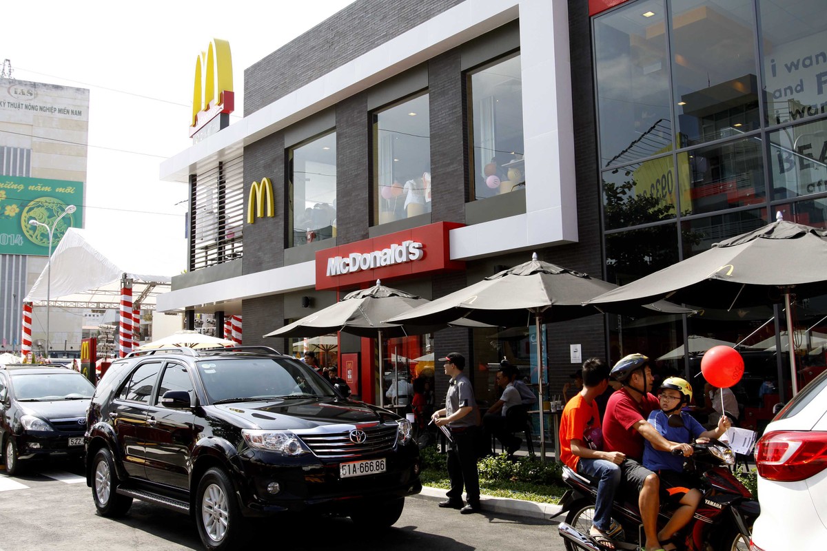 Hiệu ứng “khủng” của McDonald's tại Việt Nam ảnh 1 Hiệu ứng “khủng” của McDonald's tại Việt Nam ảnh 1